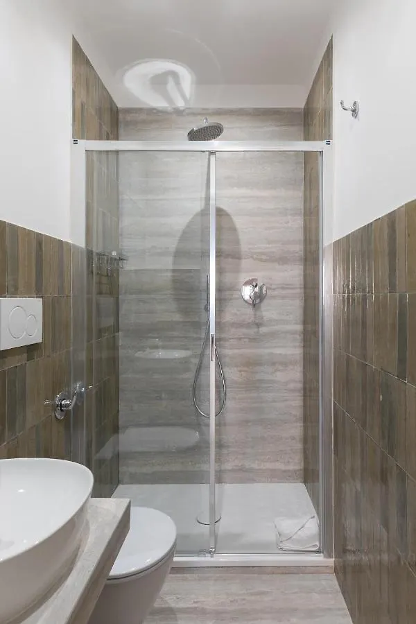 Charming Frattina - 2 Bathrooms New Apartment Rome Italy